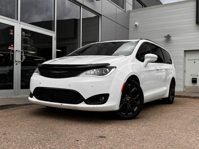 Chrysler Pacifica Limited FWD 2019