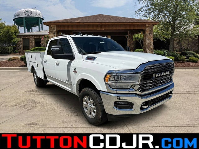 2023 RAM 3500 Chassis Limited Crew Cab LB 4WD