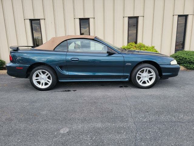 1996 Ford Mustang GT Convertible RWD