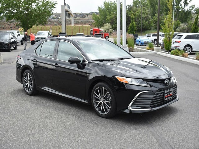 2022 Toyota Camry XLE FWD