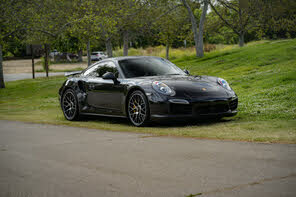 Porsche 911 Turbo S Coupe AWD