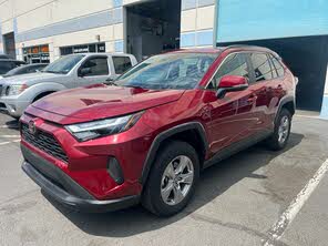 Toyota RAV4 XLE FWD