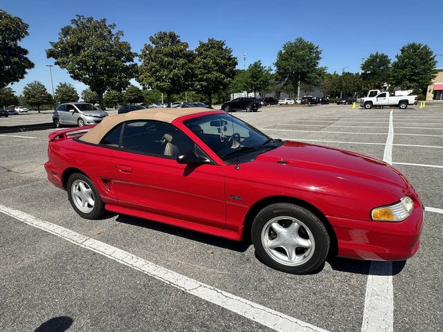 1997 Ford Mustang GT Convertible RWD