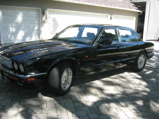 1996 Jaguar XJ-Series XJ6 Sedan RWD