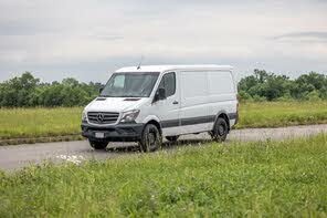 Mercedes-Benz Sprinter Cargo 2500 144 V6 RWD