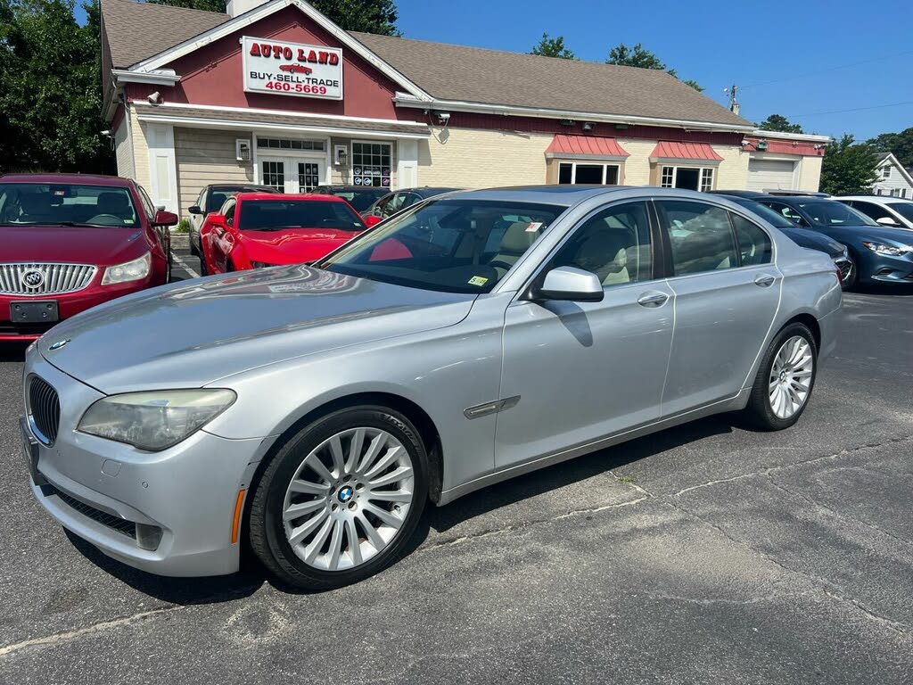 2012 BMW 7 Series 750i RWD