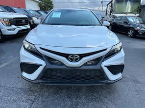 Toyota Camry SE Nightshade FWD