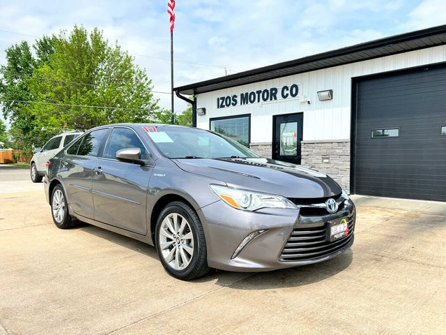 2017 Toyota Camry Hybrid LE FWD