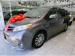 Toyota Sienna XLE 7-Passenger FWD with Auto-Access Seat
