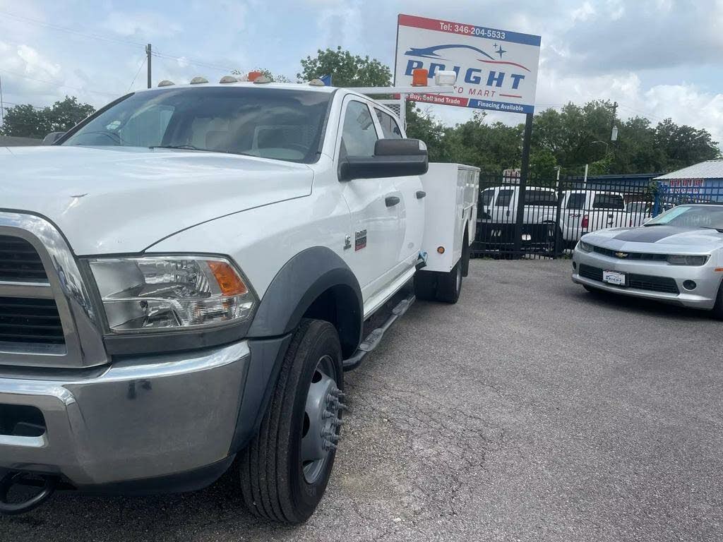 2012 RAM 5500 Chassis Crew Cab DRW RWD