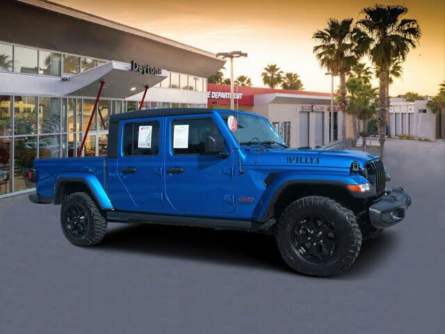 2023 Jeep Gladiator Willys Crew Cab 4WD