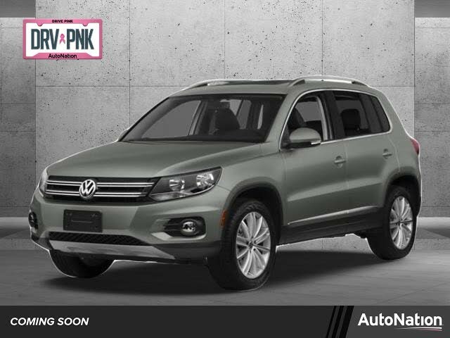 2013 Volkswagen Tiguan SE with Sunroof and Navigation
