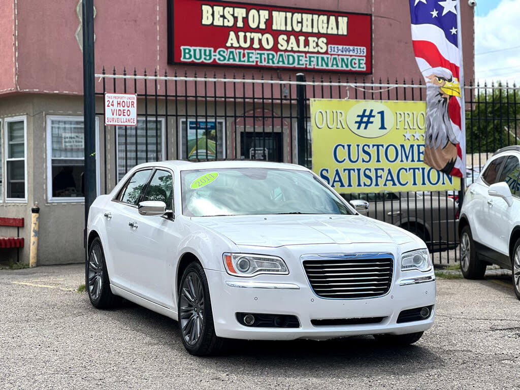 Used 2013 Chrysler 300 for Sale in Detroit