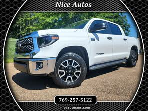 Toyota Tundra SR5 CrewMax 5.7L 4WD