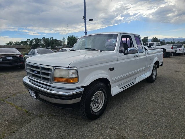 1993 Ford F-150 XL 4WD Extended Cab Stepside SB