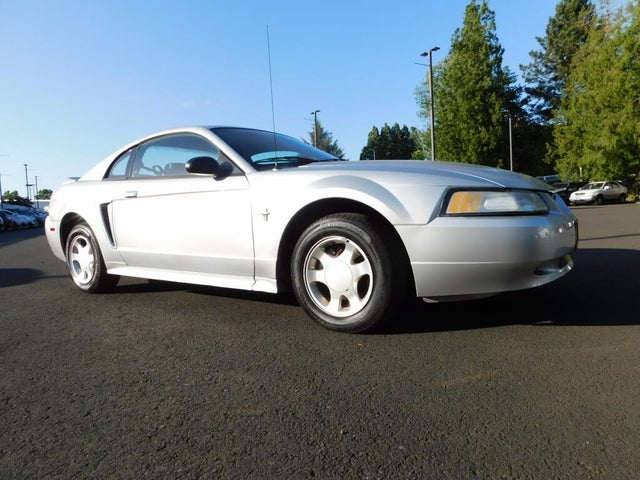 2000 Ford Mustang Coupe RWD