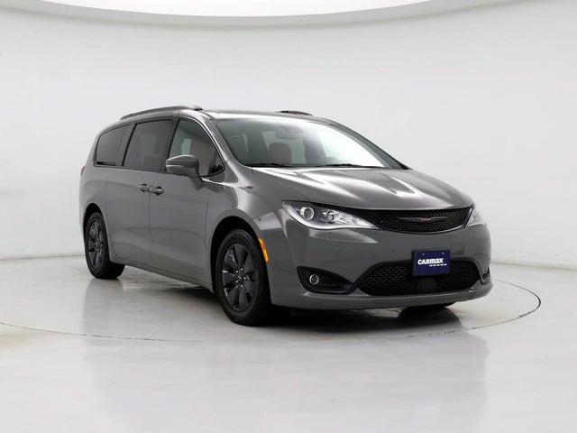 2020 Chrysler Pacifica Hybrid Limited Red S FWD