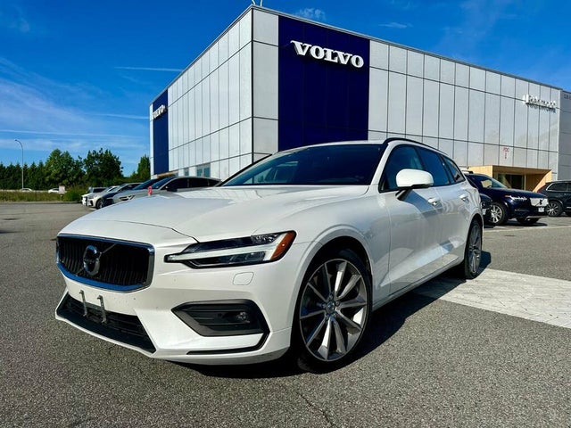 2022 Volvo V60 T6 Momentum AWD