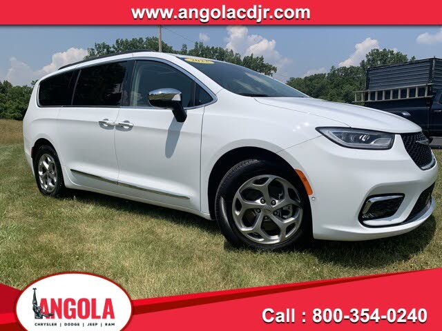 2023 Chrysler Pacifica Limited FWD