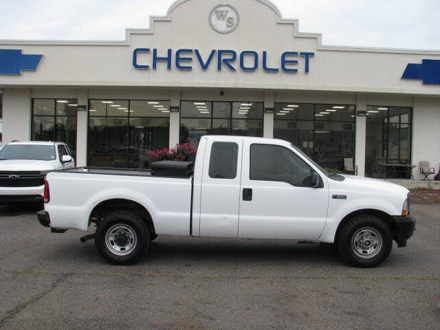 2004 Ford F-250 Super Duty XLT Extended Cab RWD