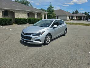 Chevrolet Cruze LT Hatchback FWD