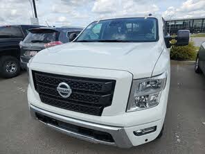 Nissan Titan SV Crew Cab 4WD