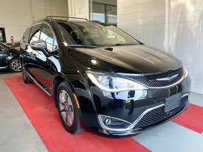 Chrysler Pacifica Hybrid Limited 35th Anniversary FWD