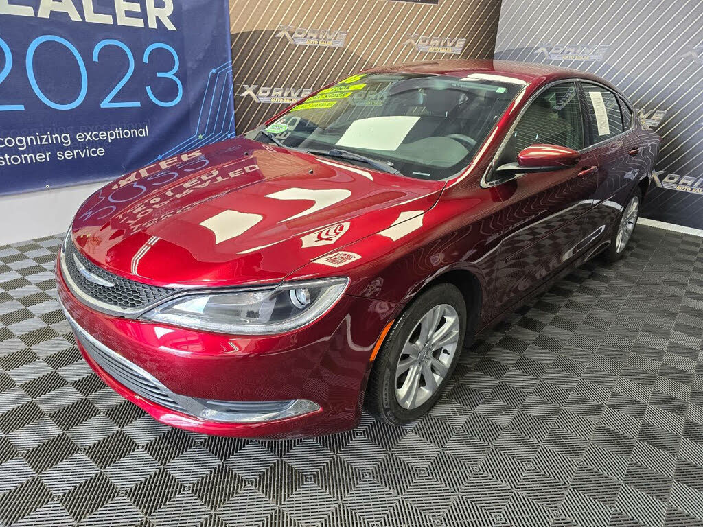 2016 Chrysler 200 Limited Sedan FWD