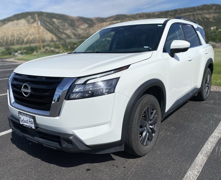 2023 Nissan Pathfinder SV 4WD