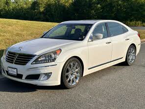 Hyundai Equus Signature RWD