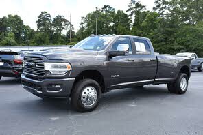 RAM 3500 Laramie Crew Cab LB DRW 4WD