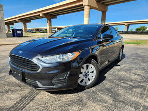 Ford Fusion S FWD