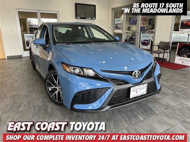 2024 Toyota Camry SE FWD