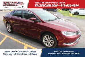 Chrysler 200 Limited Sedan FWD