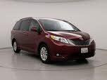 Toyota Sienna XLE 7-Passenger Auto Access Seat FWD