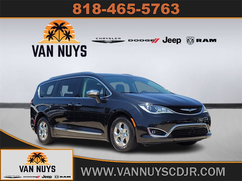 2018 Chrysler Pacifica Hybrid Limited FWD