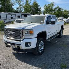 GMC Sierra 2500HD Denali Crew Cab SB 4WD