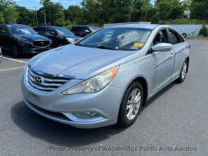 Hyundai Sonata GLS FWD