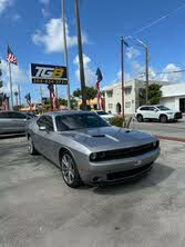 Dodge Challenger SXT Plus RWD