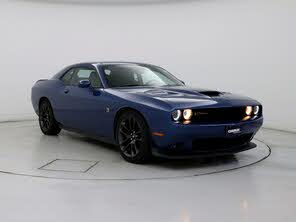 Dodge Challenger R/T Scat Pack RWD