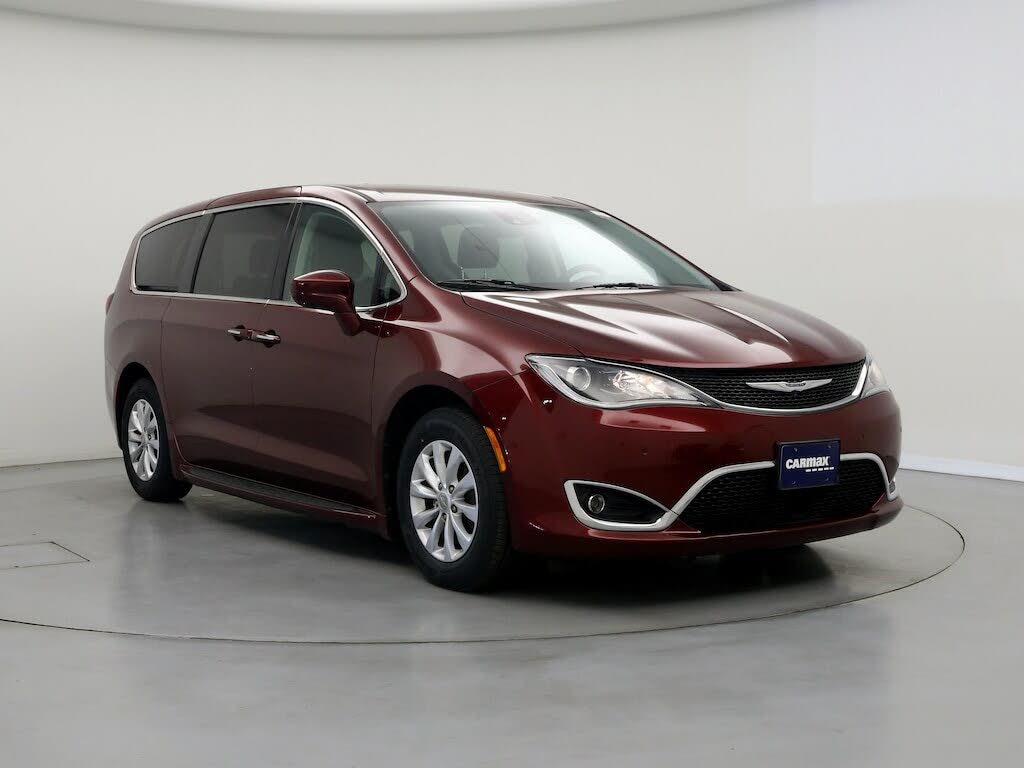 2019 Chrysler Pacifica Touring Plus FWD