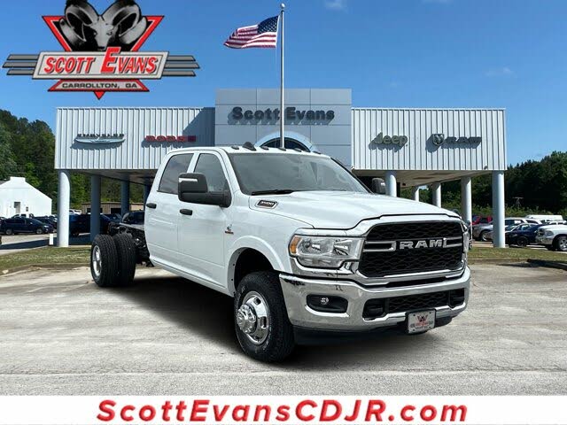 2024 RAM 3500 Chassis Tradesman Crew Cab LB DRW 4WD
