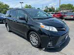 Toyota Sienna XLE 7-Passenger FWD with Auto-Access Seat