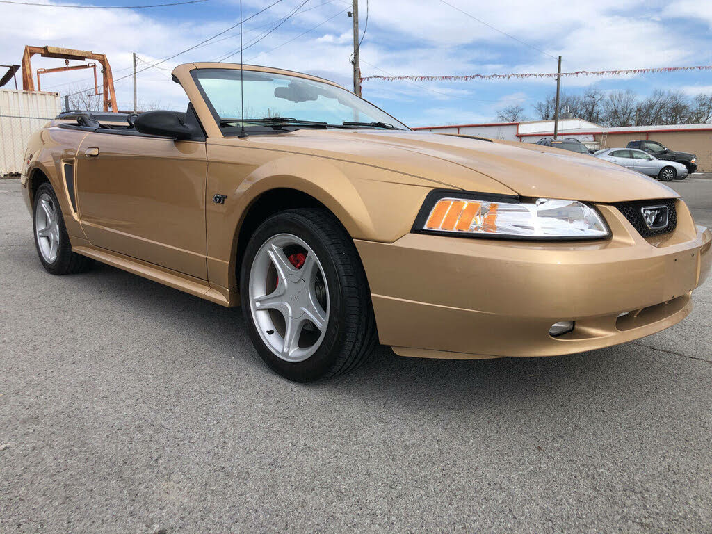 2000 Ford Mustang GT Convertible RWD