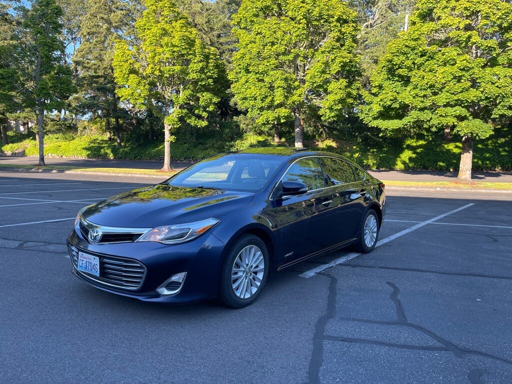 2013 Toyota Avalon Hybrid Limited FWD