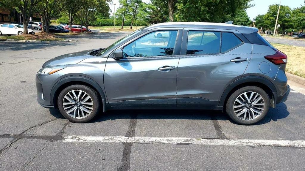 2021 Nissan Kicks SV FWD