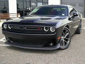 Dodge Challenger R/T Scat Pack RWD