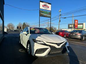 Toyota Camry SE FWD