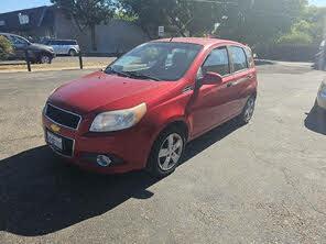 Chevrolet Aveo 5 2LT Hatchback FWD