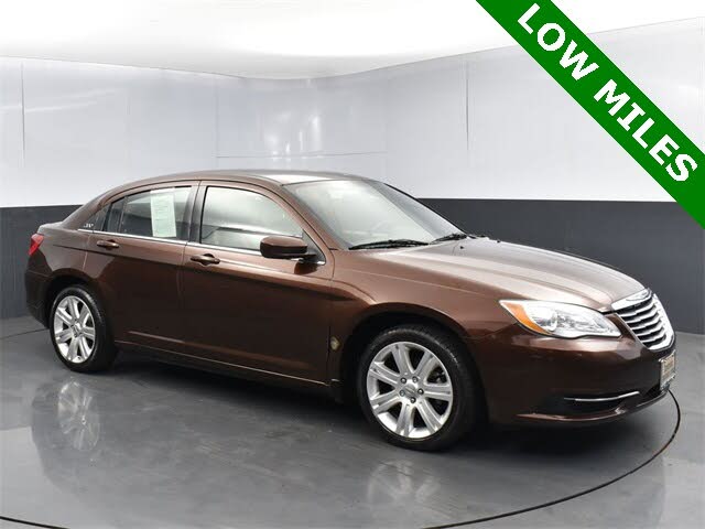 2013 Chrysler 200 Touring Sedan FWD